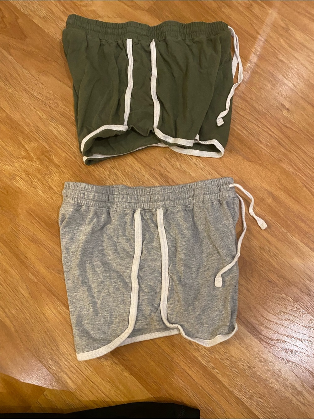 TWO Casual Drawstring Woman’s Shorts — Olive Green & Heather Gray